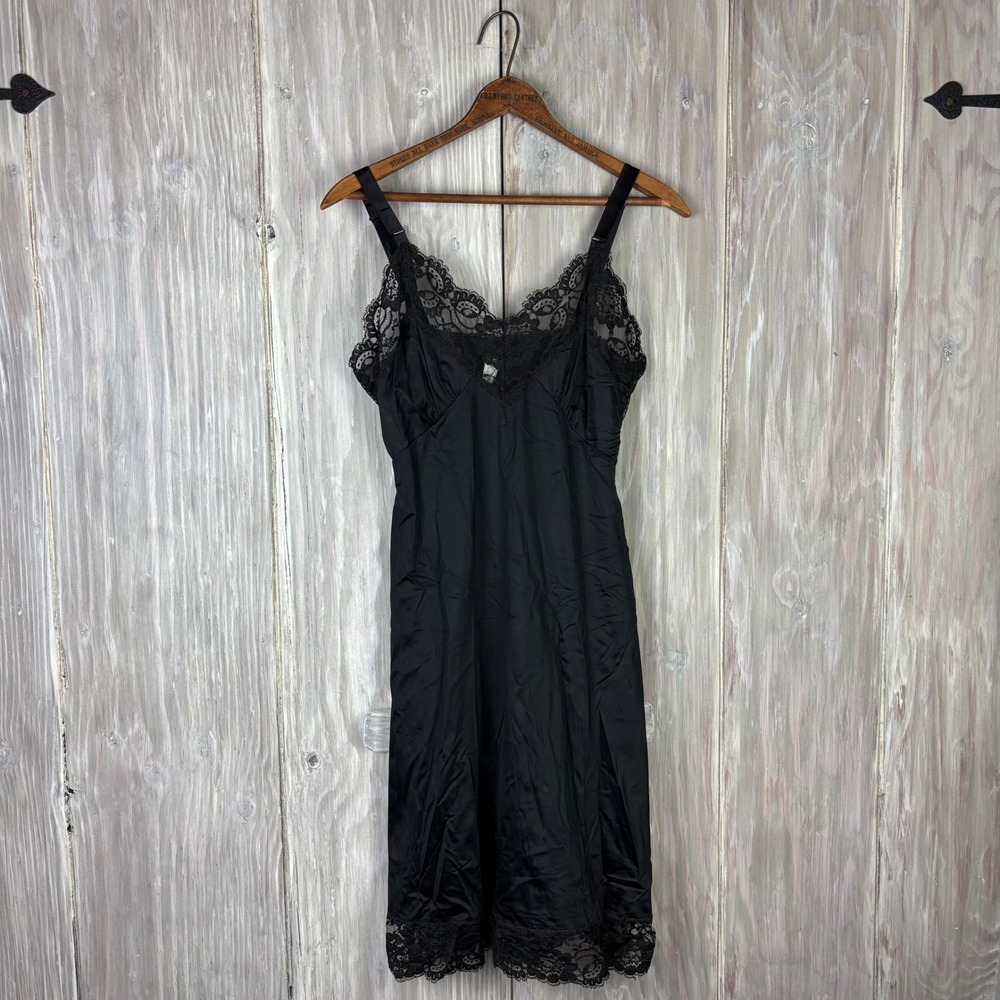 Velrose Black Lace‎ Trim Slip Dress Average Size 32 Nylon Vintage LACE TORN READ